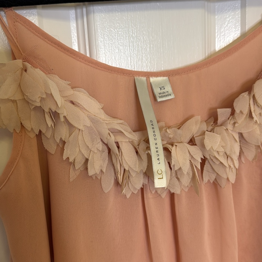 Pink Ruffled Sleeveless Camisole with Tiered Design - Picture 2 of 5